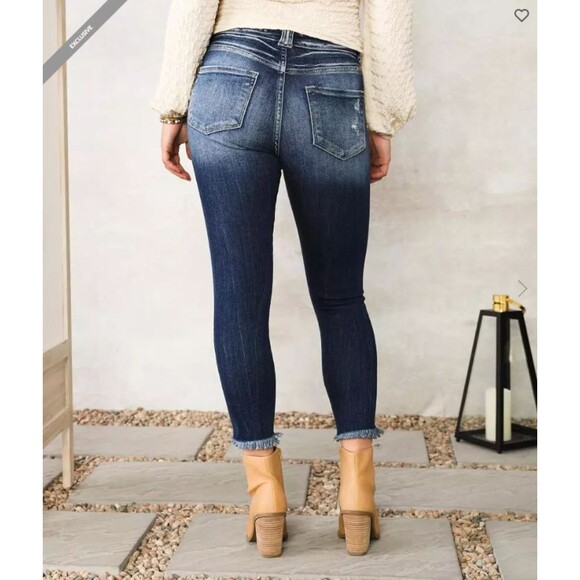 NWOT KANCAN Signature Kurvy Ultra High Rise Ankle Skinny Distressed Jeans Sz 36 - Picture 2 of 9